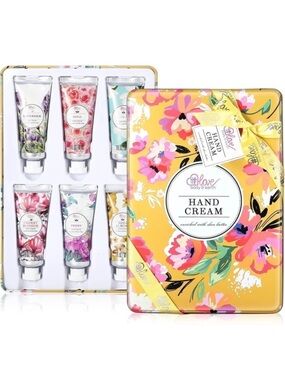 NWT Body & Earth Hand Cream Gift Set